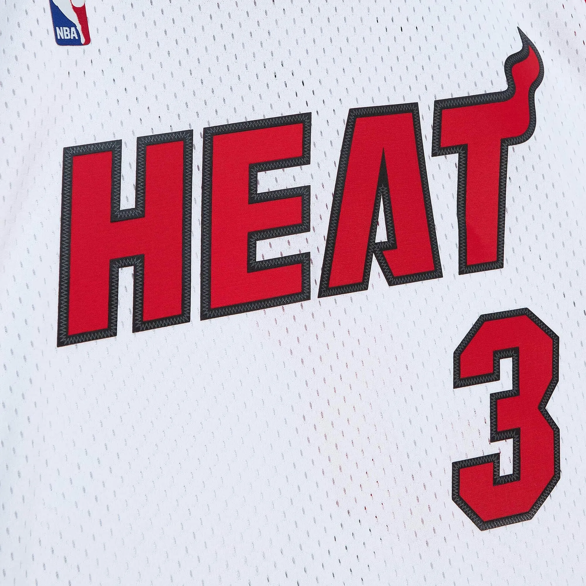 Dwyane Wade Mitchell & Ness Miami HEAT 2005-06 White Swingman Jersey - HOF Edition