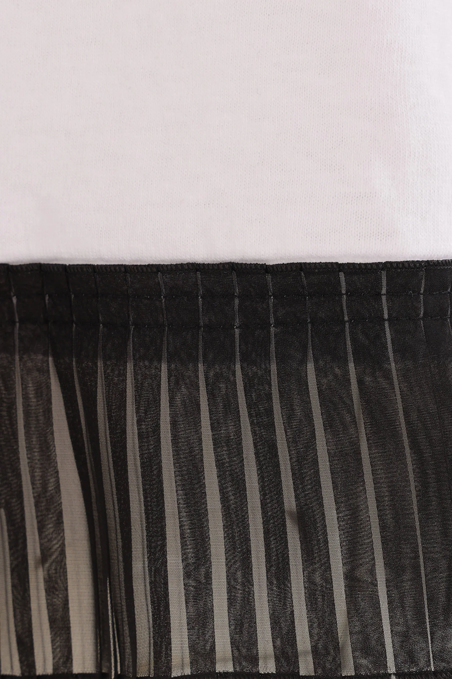jersey t-shirt with pleated hem